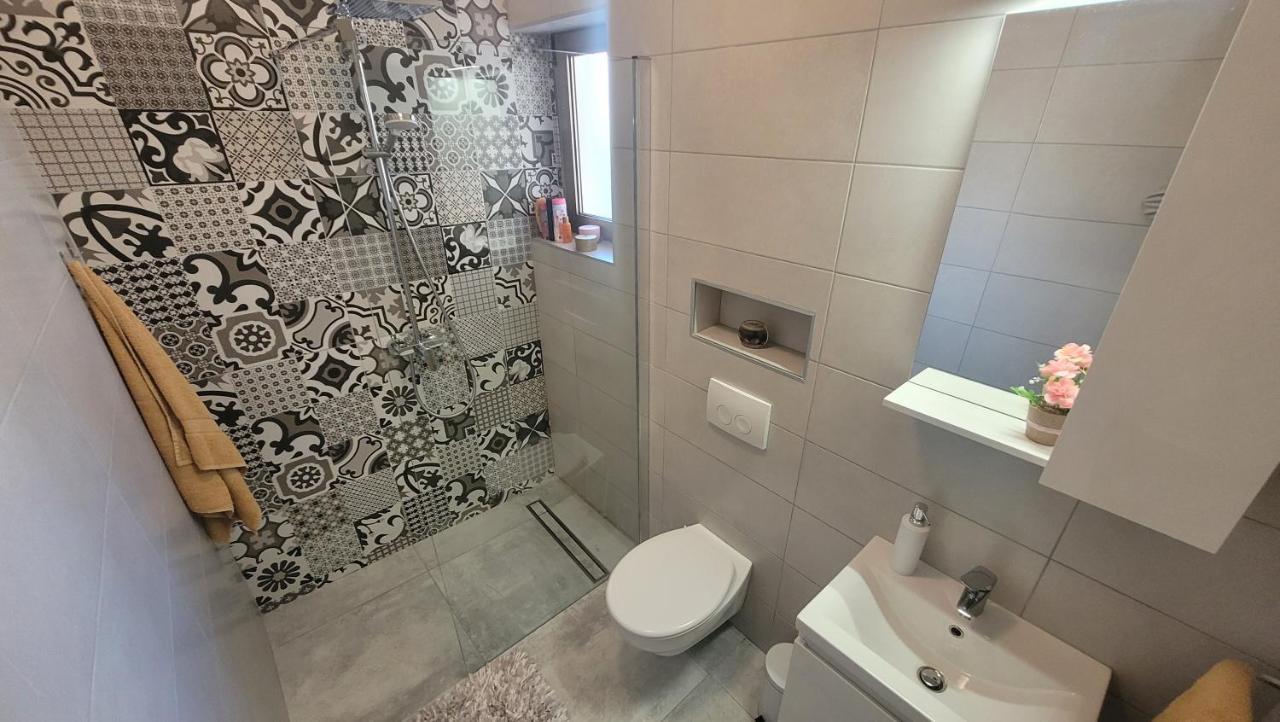 Apartamento Lily Krk Town Exterior foto
