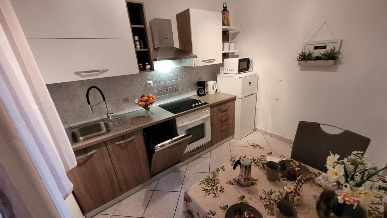 Apartamento Lily Krk Town Exterior foto