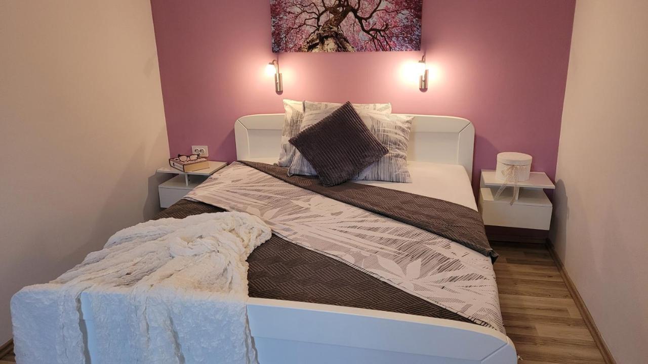 Apartamento Lily Krk Town Exterior foto
