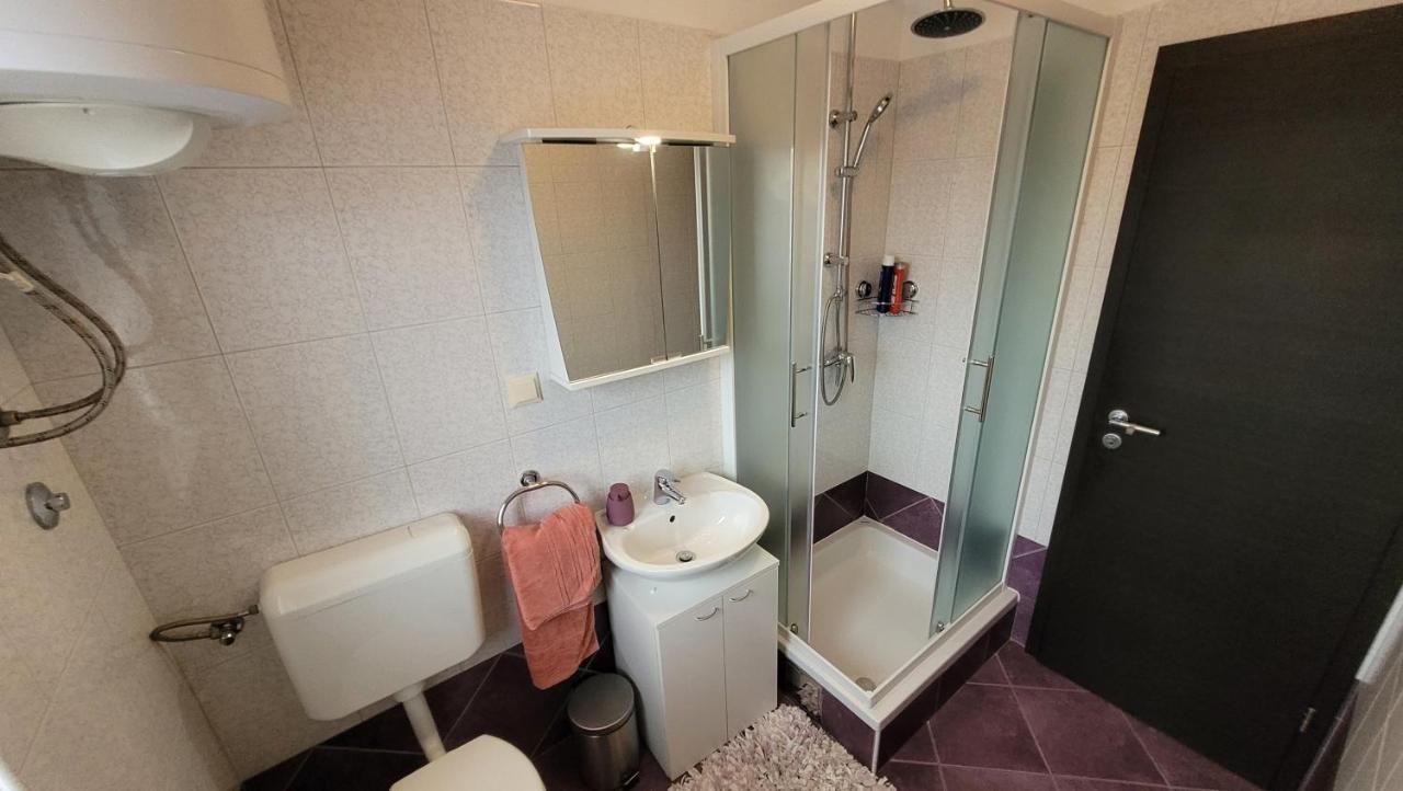 Apartamento Lily Krk Town Exterior foto